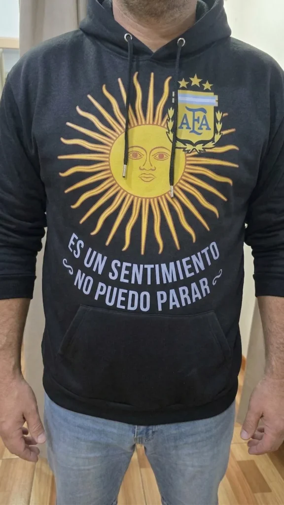 Es un Sentimiento – Buzo Canguro